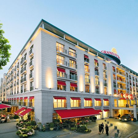 Grand Elysee Хамбург Екстериор снимка