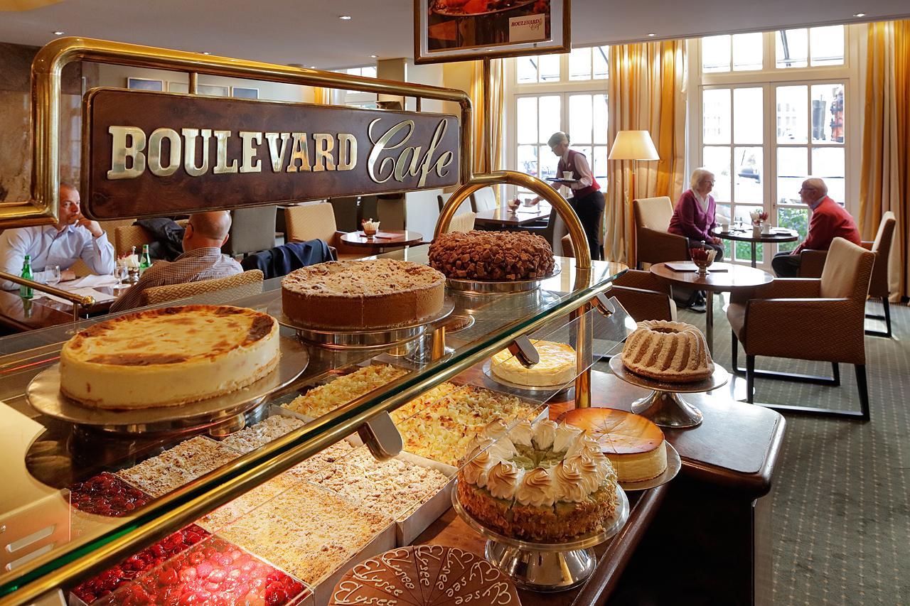 Grand Elysee Хамбург Екстериор снимка Café Boulevard