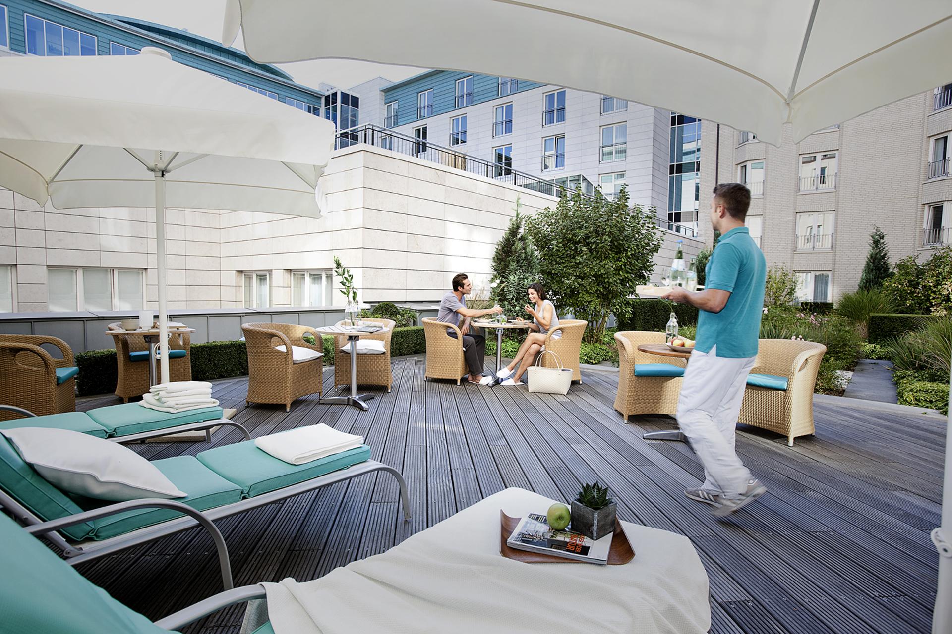 Grand Elysee Хамбург Екстериор снимка The Sky Bar