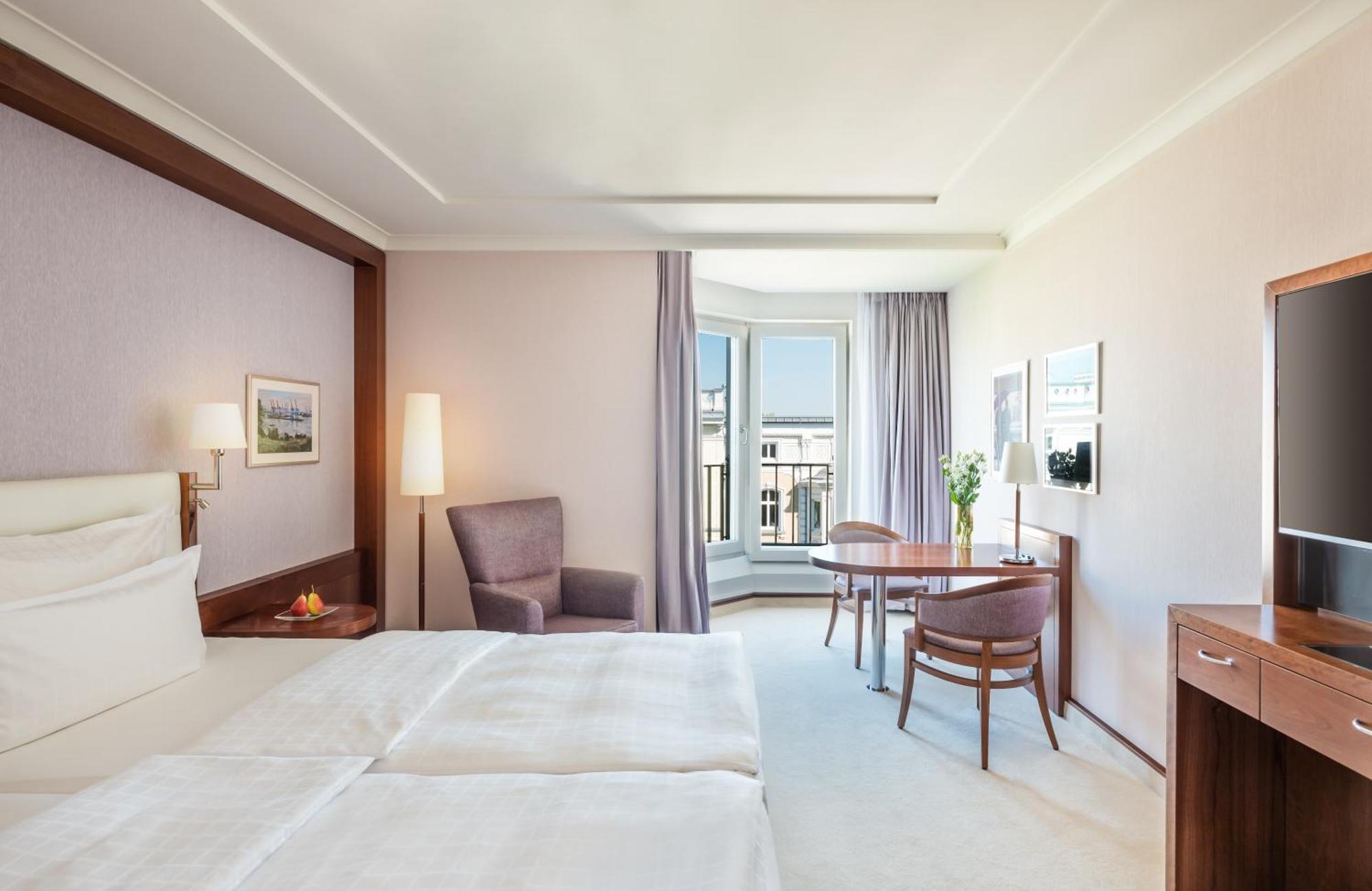 Grand Elysee Хамбург Екстериор снимка A room at the Hotel de la Ville